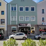 Апартаменты J & K *