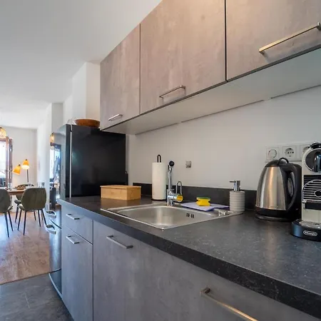 Apartment J & K